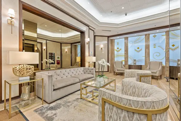 2045 Lake Shore BLVD W #511, Toronto W06, ON M8V 2Z6