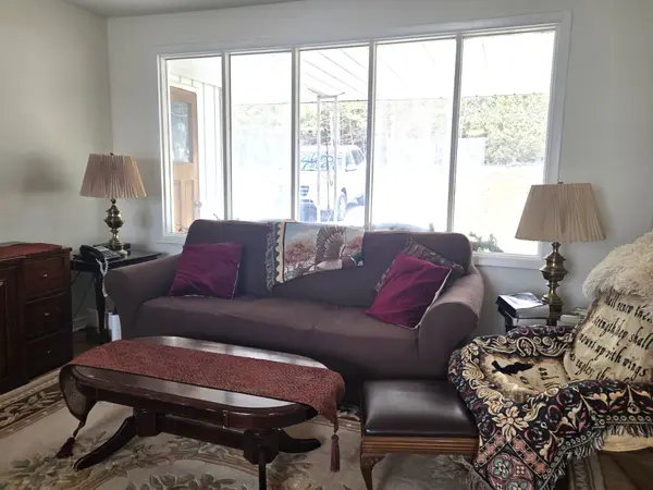 25 Redner LN, Prince Edward County, ON K0K 1L0