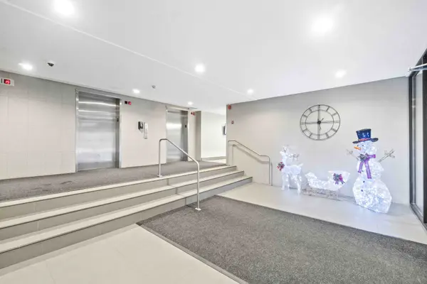 665 Bathgate DR #807, Overbrook - Castleheights And Area, ON K1K 3Y4