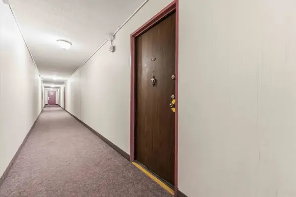 665 Bathgate DR #807, Overbrook - Castleheights And Area, ON K1K 3Y4