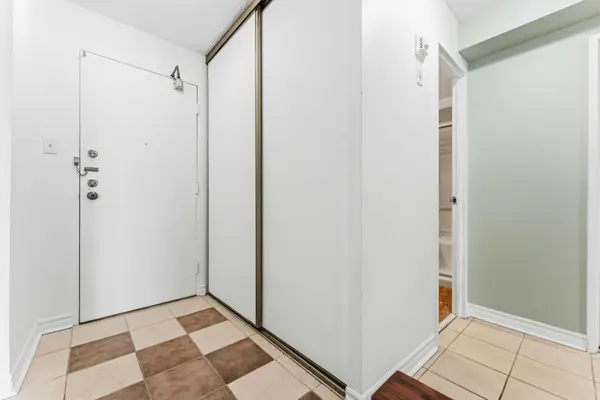 665 Bathgate DR #807, Overbrook - Castleheights And Area, ON K1K 3Y4