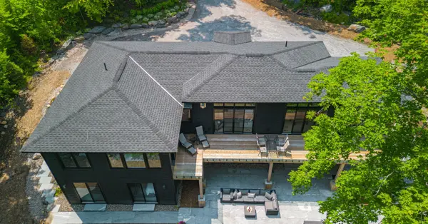 22 LONG AND WINDING RD, Seguin, ON P2A 2W8