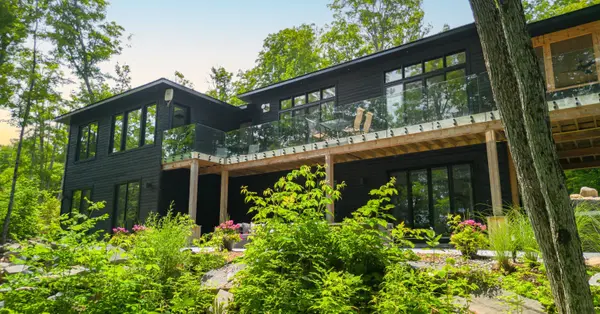 22 LONG AND WINDING RD, Seguin, ON P2A 2W8