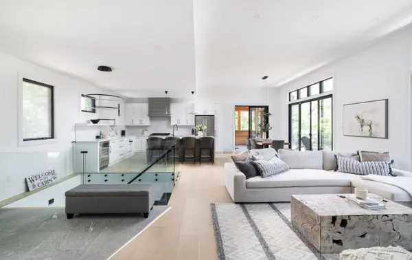 22 LONG AND WINDING RD, Seguin, ON P2A 2W8