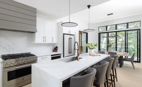 22 LONG AND WINDING RD, Seguin, ON P2A 2W8