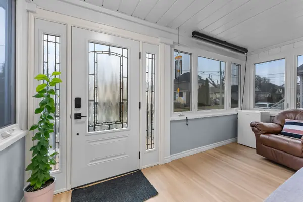 33 RICHMOND AVE, St. Catharines, ON L2R 3W6