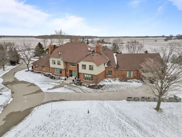 29830 Centre RD, Adelaide Metcalfe, ON N7G 3H7