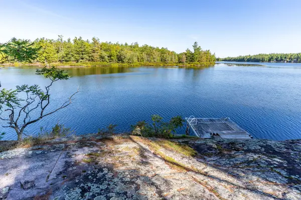 1010 Tara LN, Gravenhurst, ON P0E 1N0