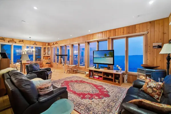 1 Three Tree IS, Mcdougall, ON P0G 1G0