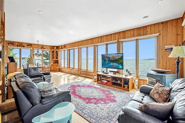 1 Three Tree IS, Mcdougall, ON P0G 1G0