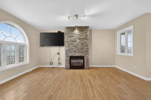 3081 Barnaby CT, South Frontenac, ON K0H 1H0