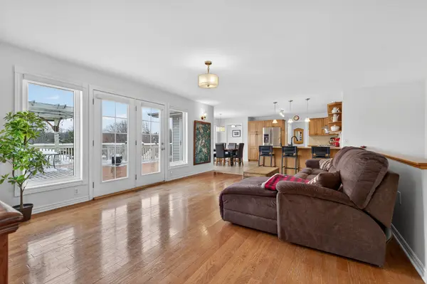 1360 Perradice DR, Kingston, ON K7L 5H6