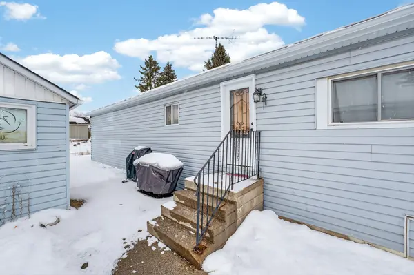 4 Cedar ST, Greater Napanee, ON K7R 3L1