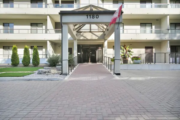 1180 Commissioners RD W #105, London South, ON N6K 4J2