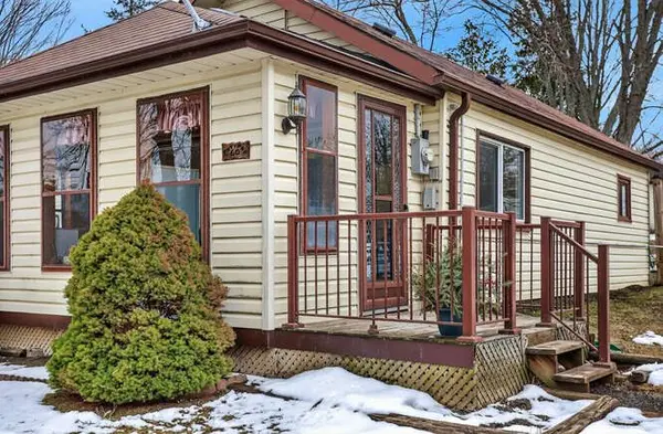 60 McGill DR, Kawartha Lakes, ON L0B 1K0