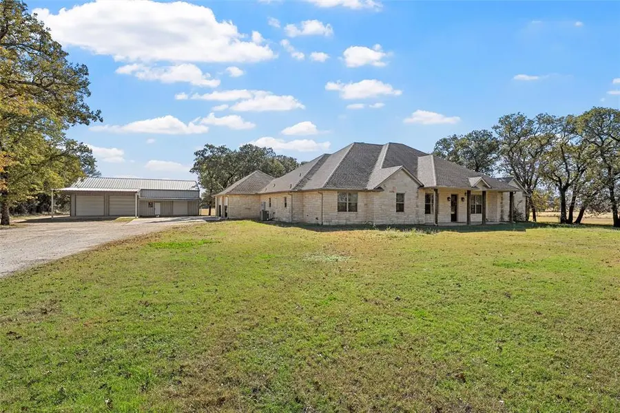 2743 Tokio Road, West, TX 76691