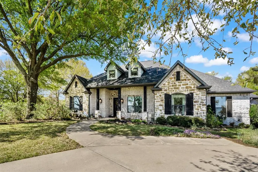 107 Nautical Point, Mabank, TX 75143