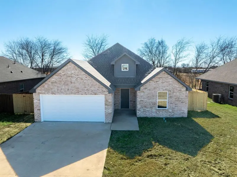 1032 Springview Lane, Mabank, TX 75147
