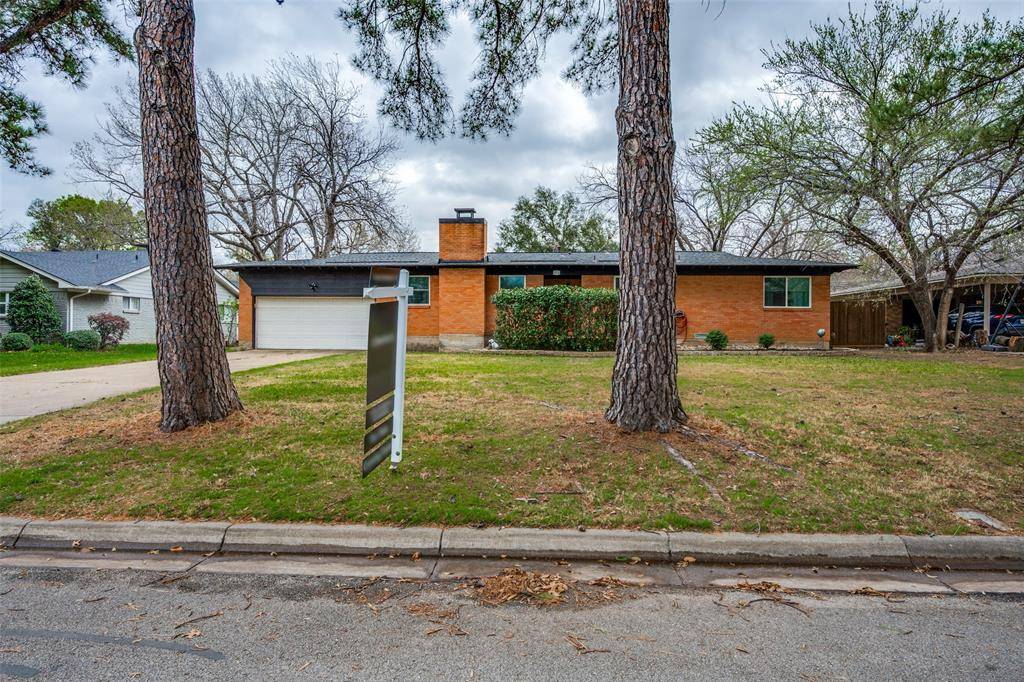 913 Ross Trail, Arlington, TX 76012