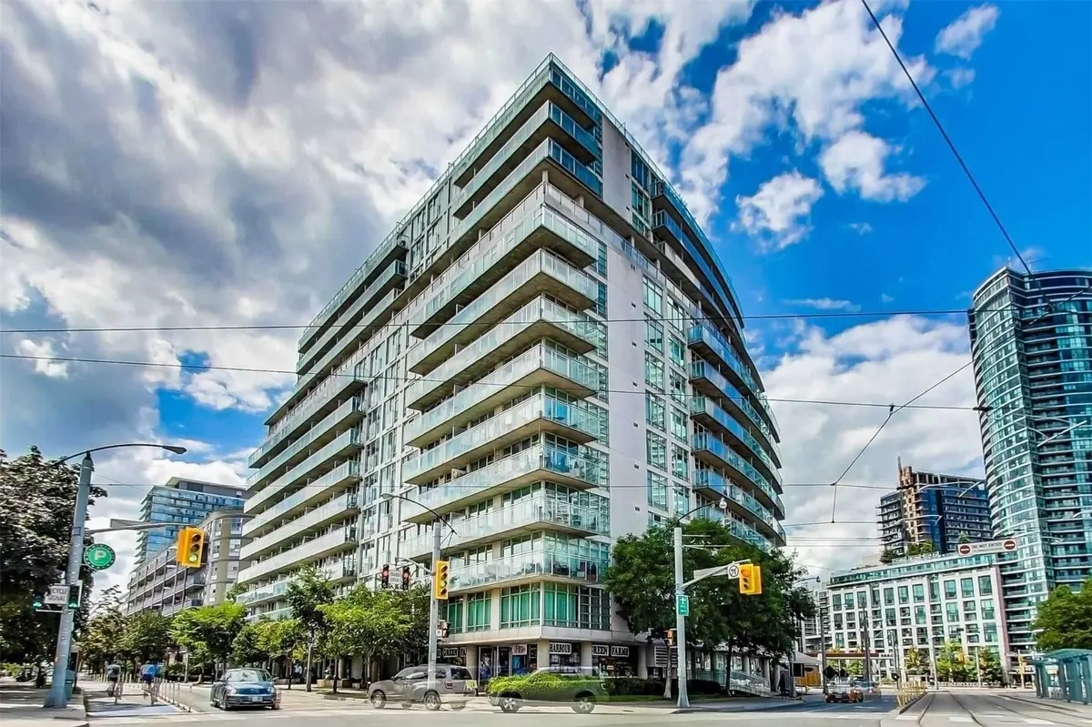 650 Queens Quay W #1819, Toronto C01, ON M5V 3N2