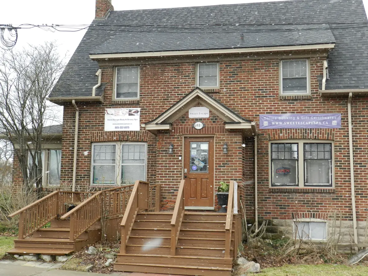 6981 Lundy's LN W #UNIT # 3, Niagara Falls, ON L2G 1V9