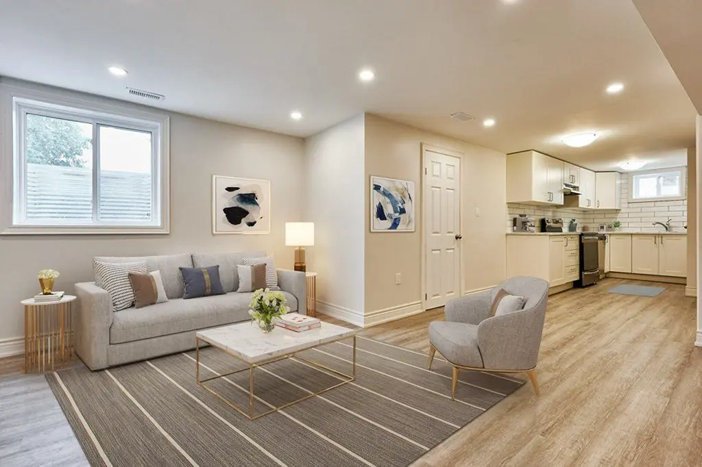 15 Athens ST #2, Hamilton, ON L9C 3K8