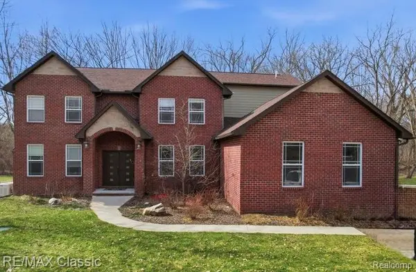 9027 Salem Farms DR, Salem Township, MI 48178