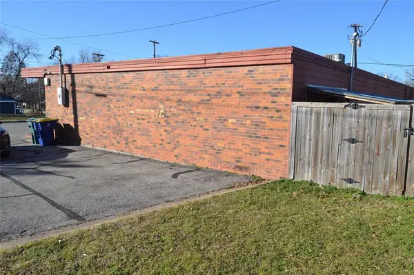 929 W Birge Street, Sherman, TX 75092