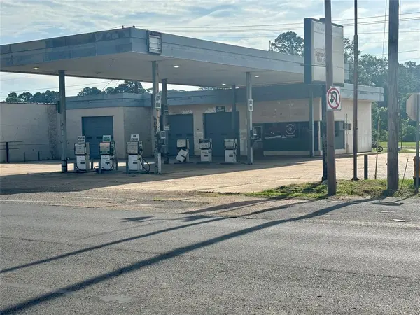 413 S Main Street, Springhill, LA 71075