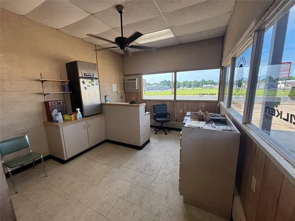 413 S Main Street, Springhill, LA 71075