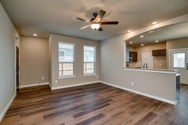 720 Harvest Moon Drive, Venus, TX 76084