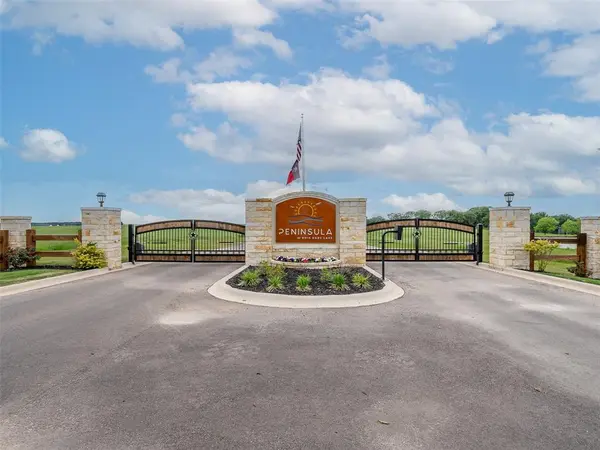 800 Peninsula Drive, Honey Grove, TX 75446