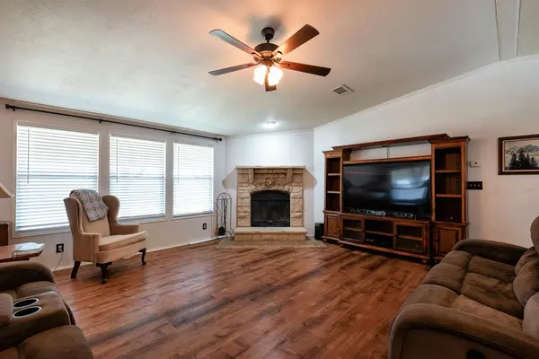 1147 Hill County Road 1458, Itasca, TX 76055