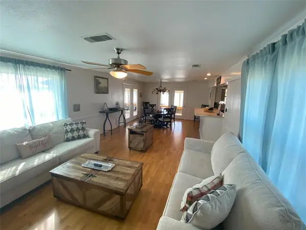 104 Long View Drive, Mineral Wells, TX 76067