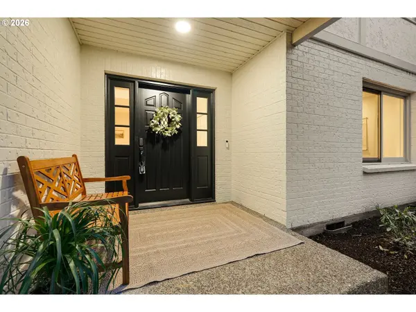 16181 PARELIUS CIR, Lake Oswego, OR 97034