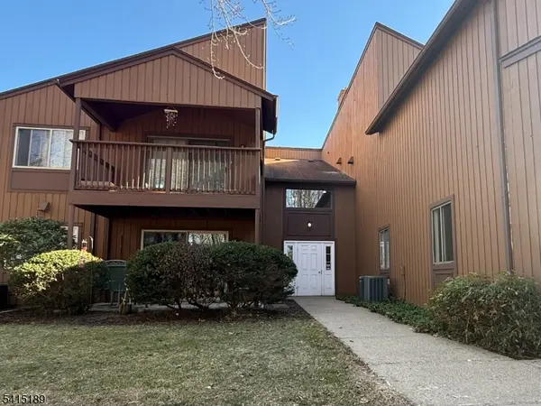 137 Drake Ln,  Roxbury Twp.,  NJ 07852