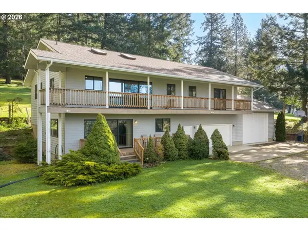 924 LOU GRAY DR, Myrtle Creek, OR 97457