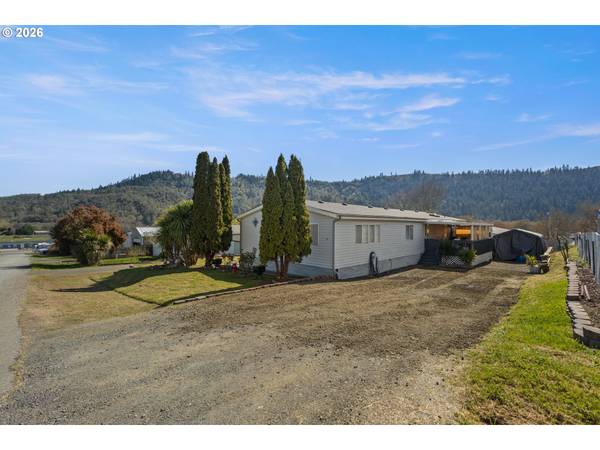 771 SE HALL ST, Winston, OR 97496
