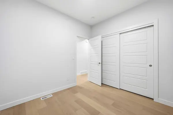 96 Homestead GDNS NE, Calgary, AB T3J5T7