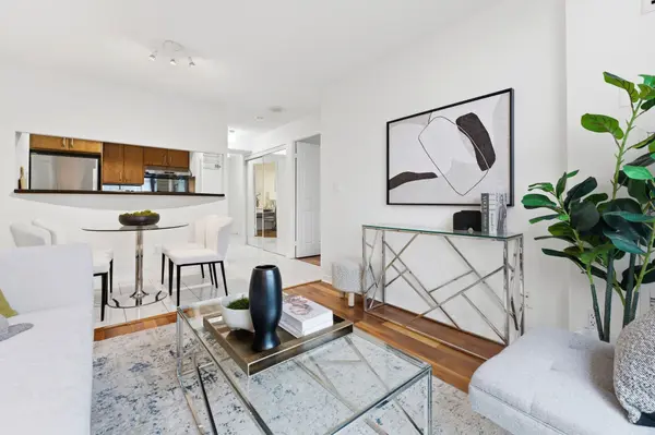 109 Front ST E #1123, Toronto C08, ON M5A 4P7