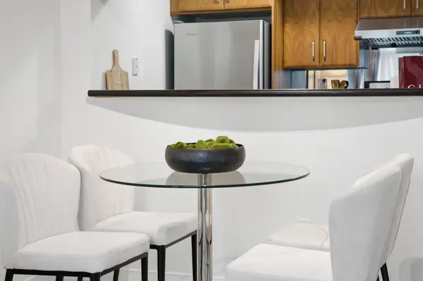 109 Front ST E #1123, Toronto C08, ON M5A 4P7