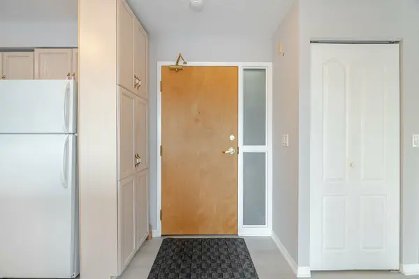 1387 Bayview AVE #306, Toronto C11, ON M4G 3A5