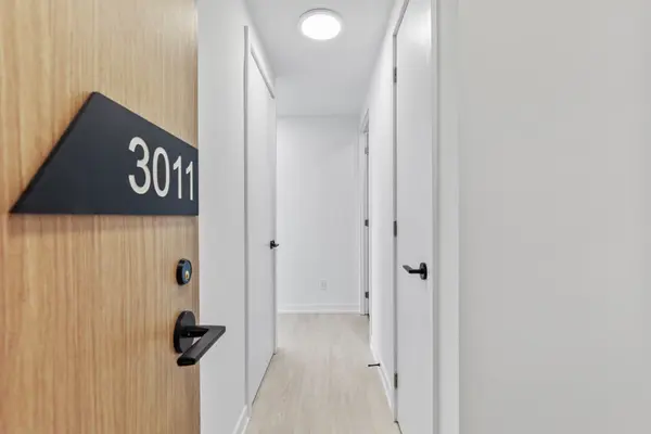 35 Parliament AVE #3011, Toronto C08, ON M5A 0Z5