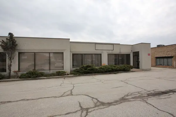 155 Caster AVE #A, Vaughan, ON L4L 5Y8