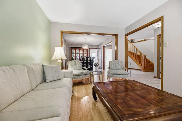 81 Southgate CRES, Richmond Hill, ON L4B 2E7