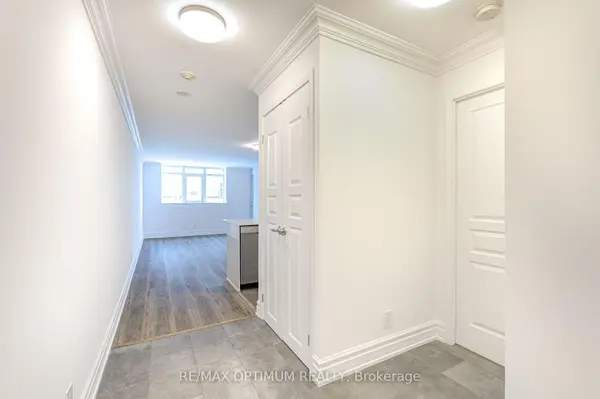 185 Legion RD N #416, Toronto W06, ON M8Y 0A1