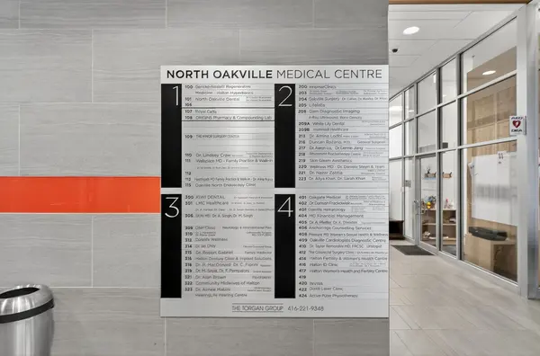 3075 Hospital Gate E #306, Oakville, ON L6M 1M1