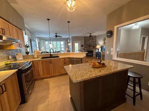 52 Glenora DR, Loyalist, ON K0H 1G0