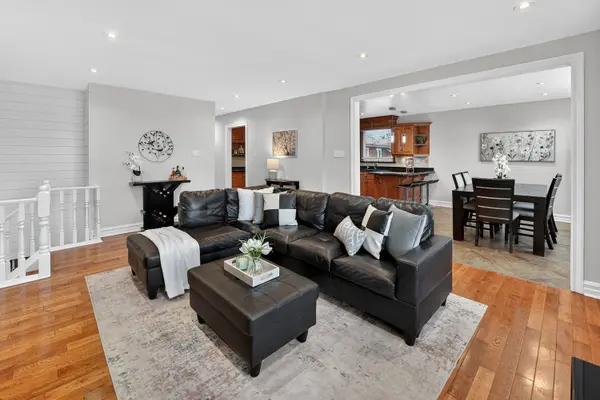 16 Samuel RD, Grimsby, ON L3M 4P6