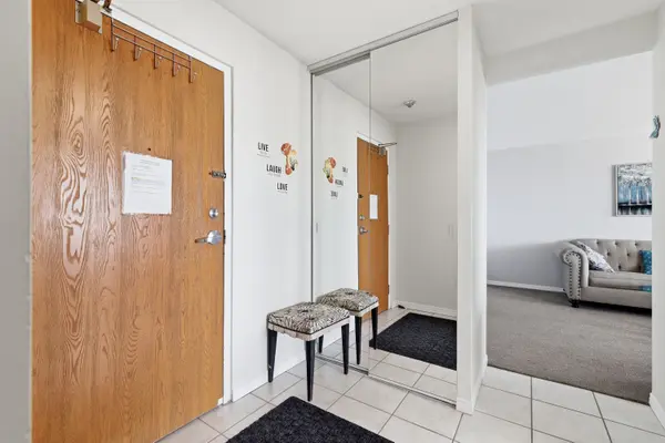 200 Jamieson Pkwy #1004, Cambridge, ON N3C 4B5